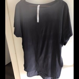 Lulu lemon t shirt